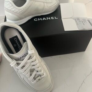 CHANEL White Leather Sneakers